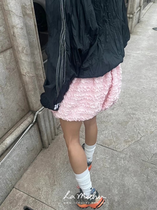 微澎泡泡布蕾絲短裙